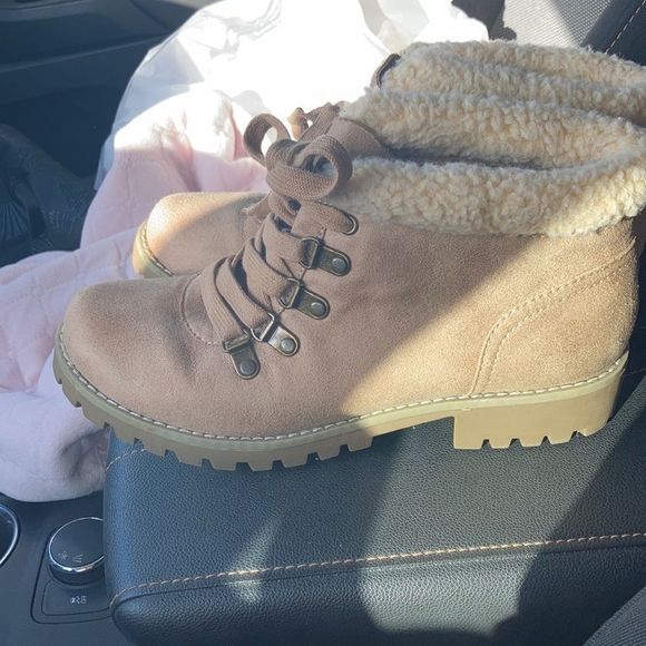 White Mountain Shoes - Cliffs by White Mountain 7 1/2